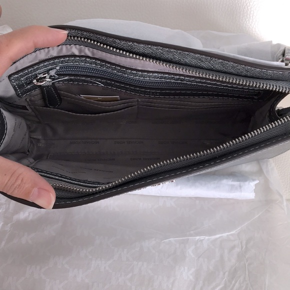 MICHAEL KORS Jet Set Large Crossbody Clutch - Pewter NWT - Picture 6 of 10